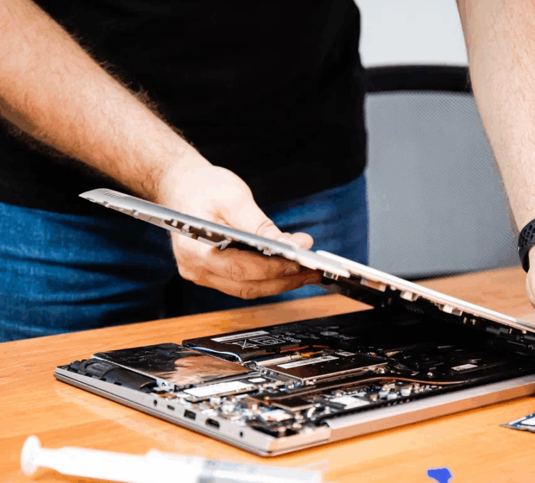 Разобранный ноутбук